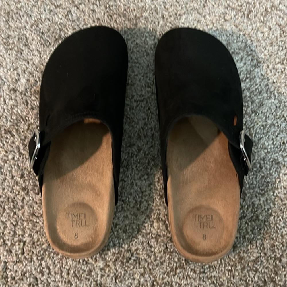 Women’s mule slip on shoes size 8